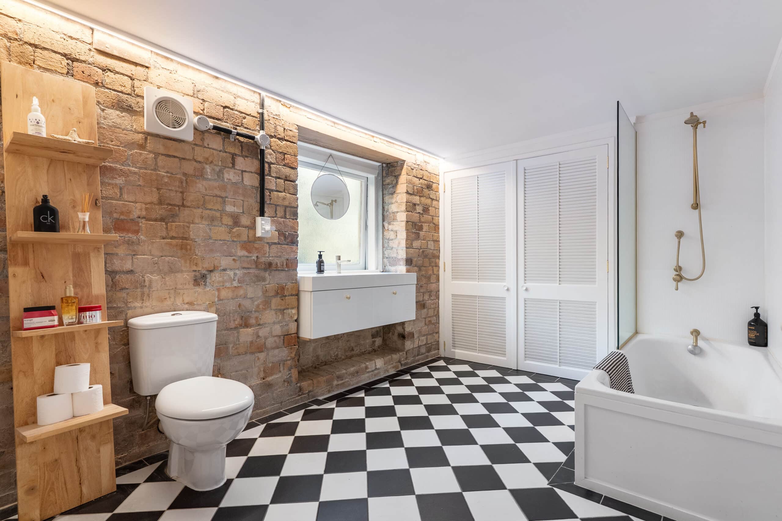 Ensuite